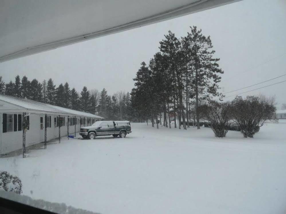 Brookside Motel Wadena 外观 照片